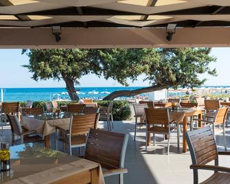 Amaryllis front beach hotel - Lardos - Restaurante