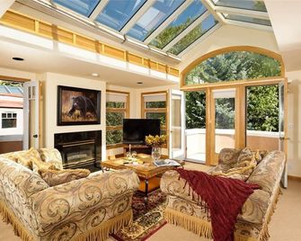 أسبين ألبس - اسبين - غرفة معيشة