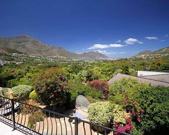 Amakhaya Lodge - Hout Bay - Outdoors view