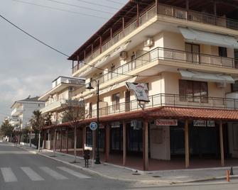 Nebo Hotel - Olympiaki Akti - Edificio