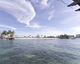 Bluewater Maribago Beach Resort - Lapu-Lapu City
