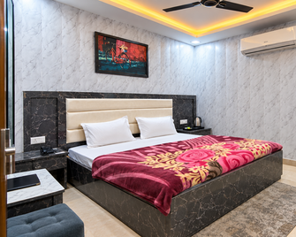 New Hotel Rautela - Tanakpur - Bedroom