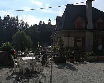 B&B Brunate Kangucavallo - Brunate - Patio