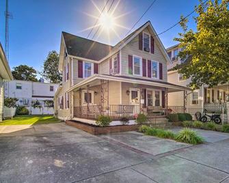 Family-Friendly Wildwood Apt: Bike to Beach! - Wildwood - Edificio