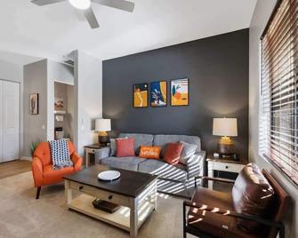 La Quinta Chic 1BR w Pool, Golf Coachella Retreat - La Quinta - Sala de estar