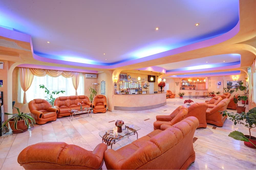 Complex Turistic Cornul Vanatorului - Piteşti - Lobby