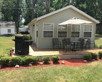 Gun Lake cabin - Plainwell - Patio