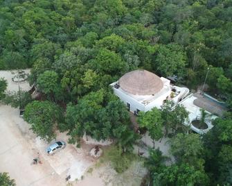 Loft In The Jungle With Kitchen, and surrounded by nature - Chemuyil - Vista del exterior