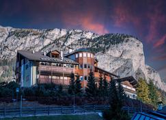 Apartment Belvedere - Selva di Val Gardena - Building