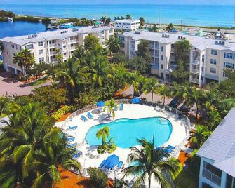 Aquamarine Oceanview-Wall To Wall-+144/Best 5 Star Reviews+dock+pool+gym++++++ - Islamorada - Pool