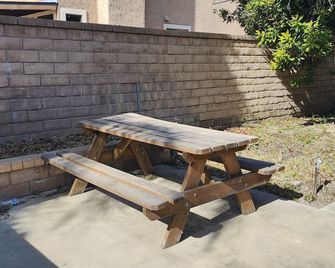 Cse Property Group - Simi Valley - Patio
