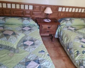Hostal Casa Paco - Sepúlveda - Bedroom