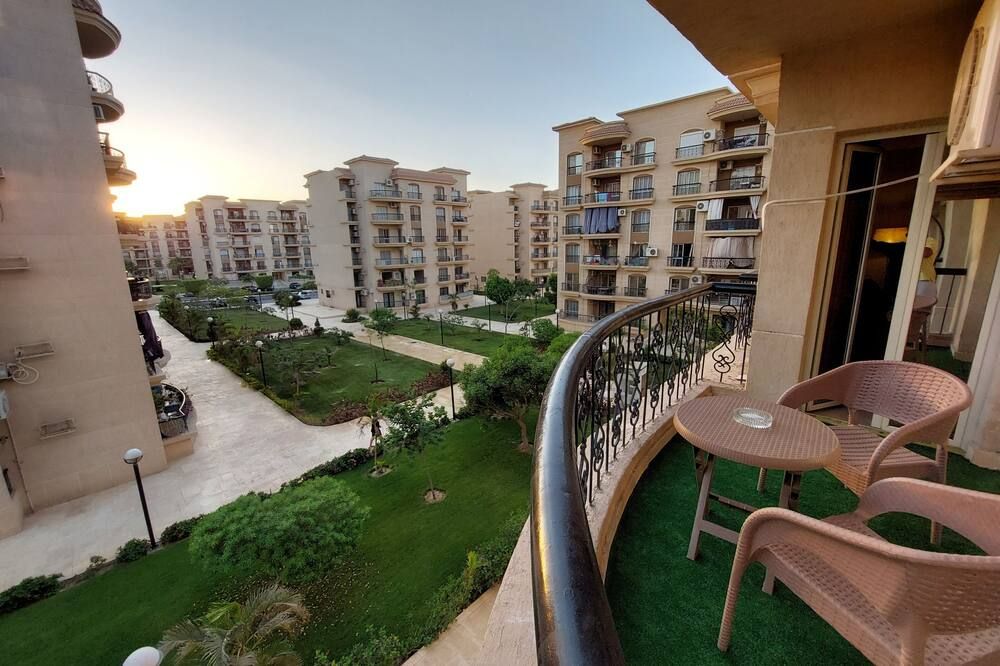 Gazzar inn Rehab42 - New Cairo - Balcony