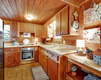 Das Liebe Haus- Peaceful-12 mi to Downtown Fred - Fredericksburg - Mutfak