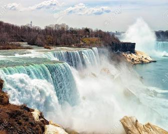Niagara Gorge Mansion in Historic Village 5 Minutes from Falls - Lewiston - Pool