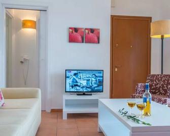 3 Bedroom Pool Suite Sea View - Gaios - Living room