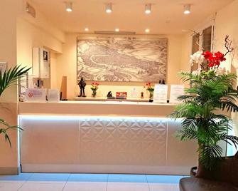 Hotel Laguna Residence - Venice - Front desk