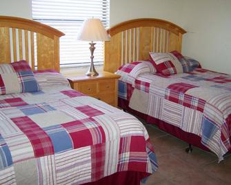 Las Brisas Condominiums - Madeira Beach - Спальня