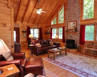 The Crows Nest - Lake Lure - Sala de estar