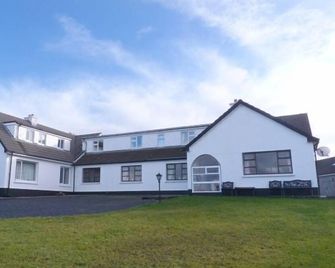 Beautiful location with mountains & sea views - Louisburgh - Building