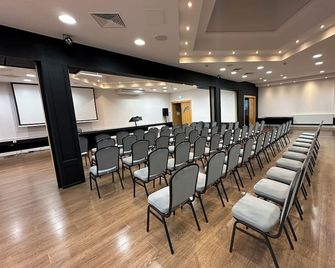 Hotel Nafta Krosno - Krosno - Meeting room