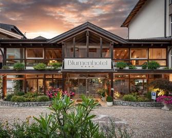 Baumgartner's Blumenhotel - Schenna - Gebäude