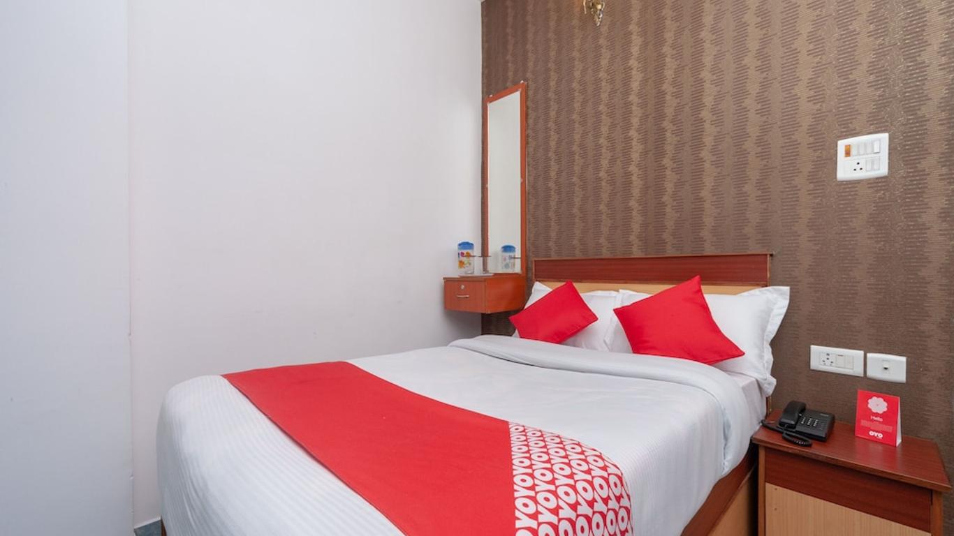 Oyo 16645 Hotel Grand Palace
