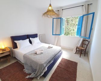 Charmant apt Face au Parc et au Coeur de la Marsa - La Marsa - Bedroom