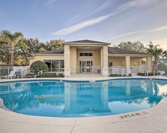 Kissimmee Condo with Resort Perks - 5 Mi to Disney! - Four Corners - Piscina