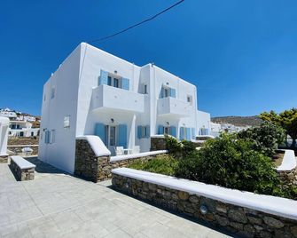 Eleftheria Hotel & Apartments - Ornos