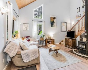 Cottage in the Woods - Seward - Huiskamer