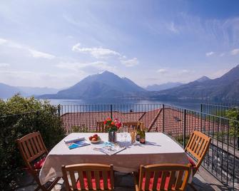 Vista d'Oro Ulivo Apt. 4 - Perledo - Balcony