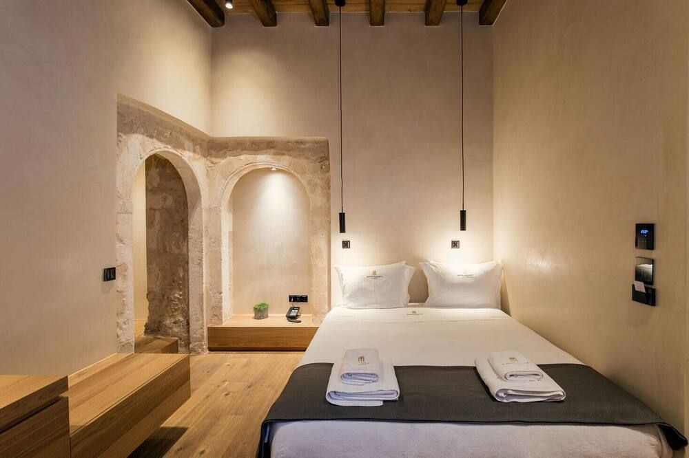 موناستيري إيستيت فينيثيان هاربور