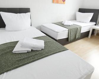 Sunnyhome Monteurwohnungen Und Apartments In Weiden - Weiden in der Oberpfalz - Chambre