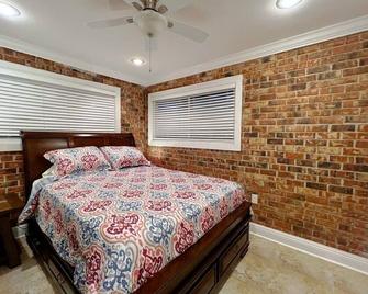 2 bedroom private apt & laundry - Baton Rouge - Habitación
