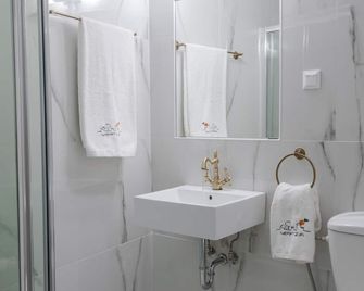 Neratzia Rooms - אתונה - חדר רחצה