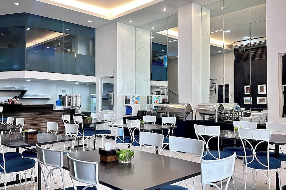 أوتل بيير كواترو