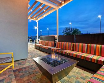Home2 Suites by Hilton Harvey New Orleans Westbank - Harvey - Balkón