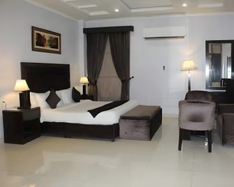 Javson Airport Hotel - Siālkot - Bedroom