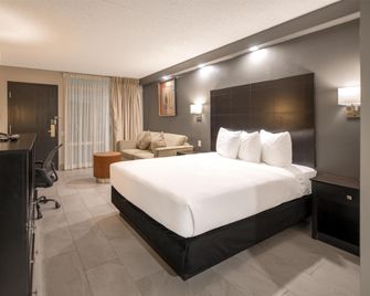 Coast Nisku Inn & Conference Centre - Nisku - Soverom