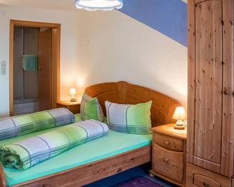 Cosy Apartment With a Great Panoramic View in Lauterbach in the Black Forest - Lauterbach (Schwarzwald) - Schlafzimmer