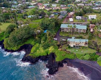 Hana Kai Maui - #106 Kuakahi partial oceanview studio - Hana - Building