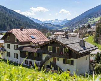 Hotel Les Glaieuls - Le Grand-Bornand - Building