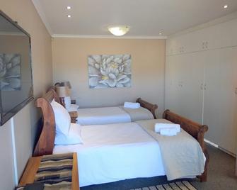 Come Stay, Relax And Enjoy Our Hospitality - Kuils River - Bedroom