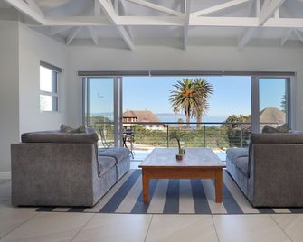 269 on Main - Hermanus - Huiskamer