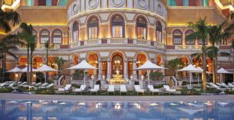 Four Seasons Hotel Macao at Cotai Strip - Macau (Ma Cao) - Toà nhà
