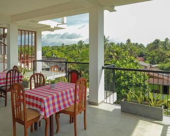 Traveller's Hostel Hikkaduwa - Hikkaduwa - Balcón