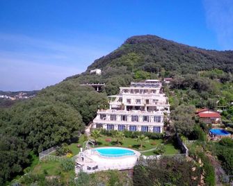 CapoSperone Resort - Palmi