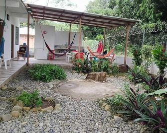 Hostal Rojoyale - Acandí - Patio