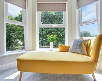 Quay House, North Coast 6 bedroom holiday home - Ballycastle - Sala de estar